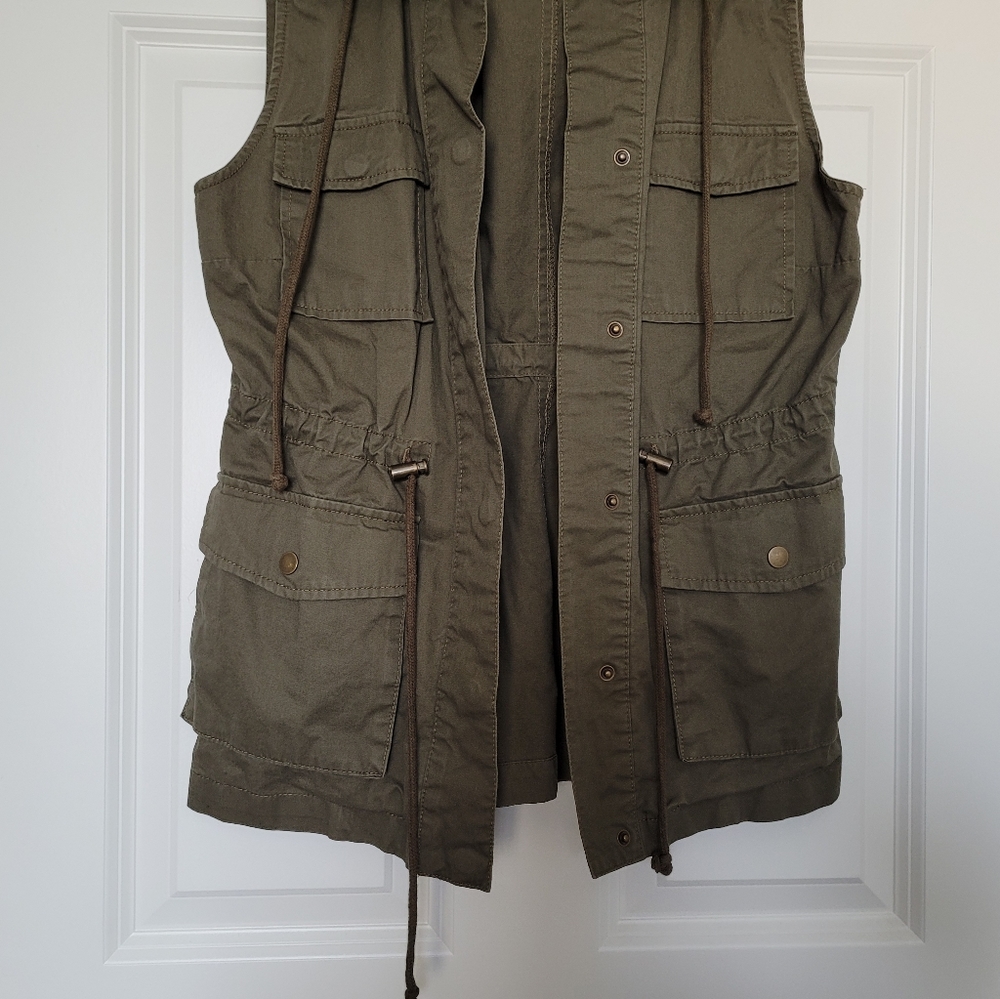 Nwot Utility Vest - image 3